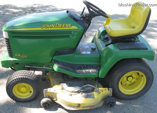 2002 John Deere GX325