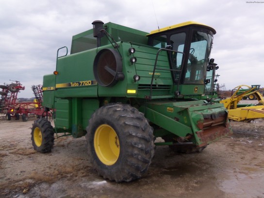 1982 John Deere 7720