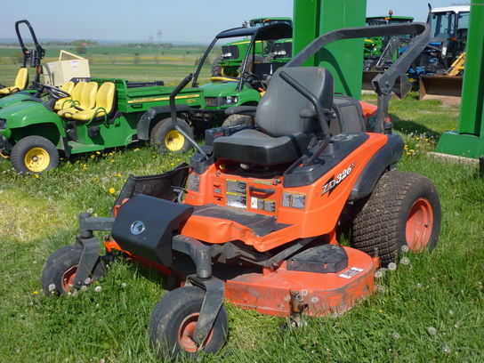  Kubota ZD326
