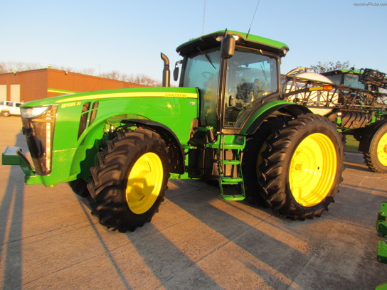 2012 John Deere 8335R