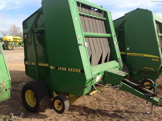 1990 John Deere 535