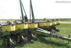  John Deere 7200