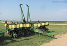  John Deere 7200