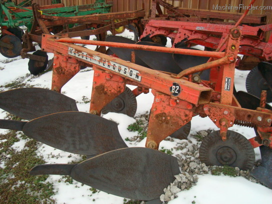  John Deere 82  3-16