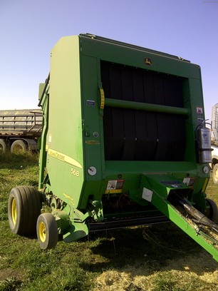 2008 John Deere 568