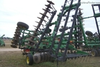 2001 John Deere 637