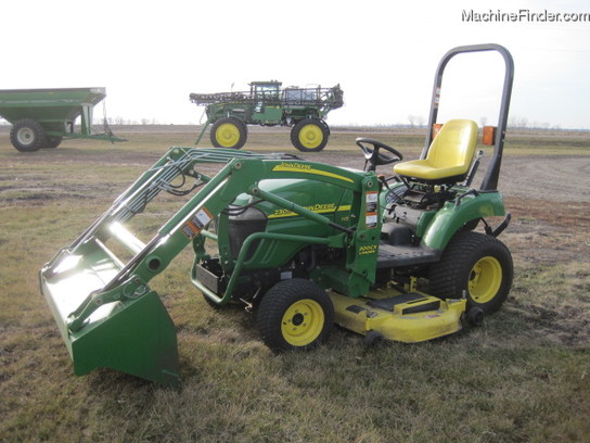 2009 John Deere 2305