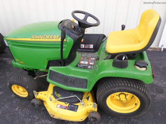 2003 John Deere GT235