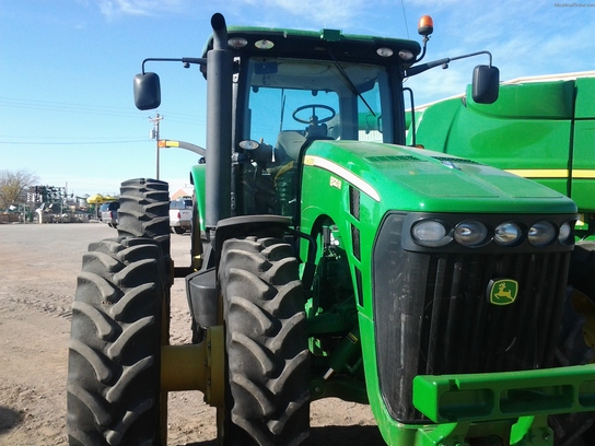 2010 John Deere 8320R