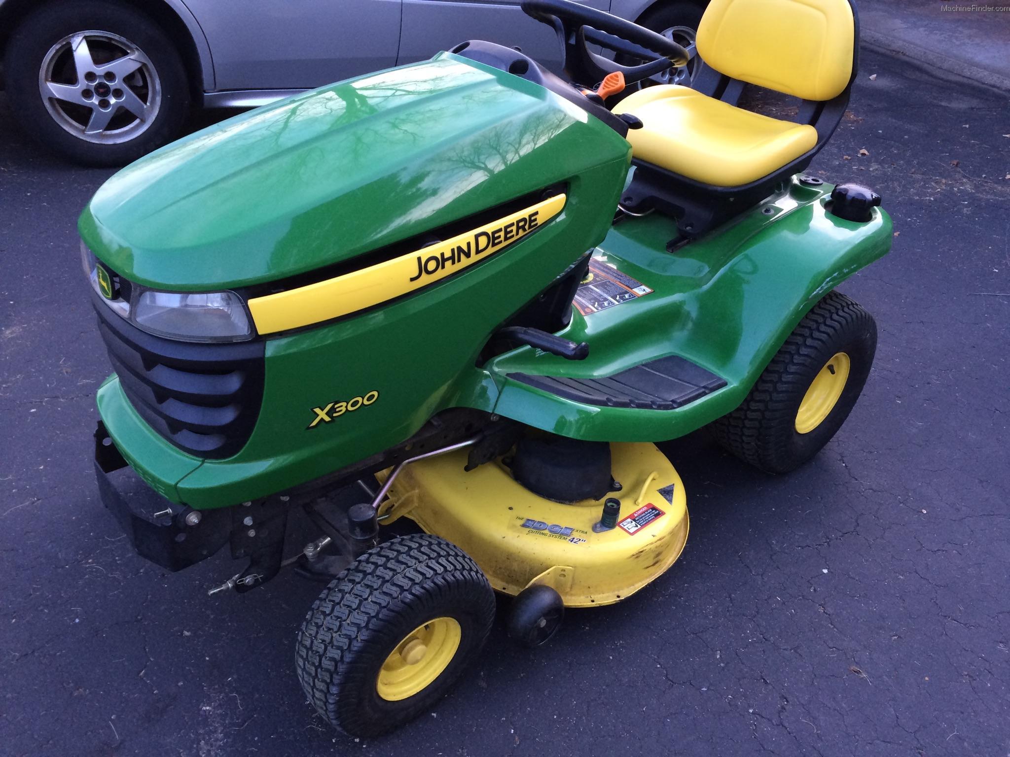 2008 John Deere X300 Lawn & Garden and Commercial Mowing John Deere
