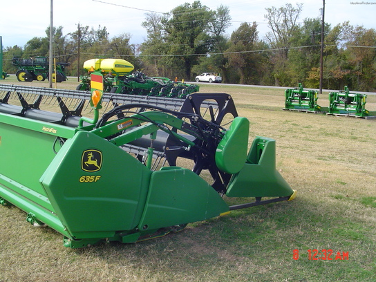 2010 John Deere 635F