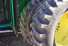 2000 John Deere 9976