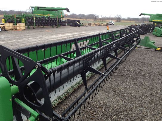  John Deere 635F