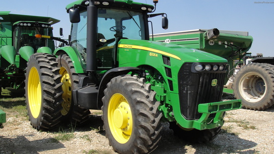 2010 John Deere 8225R