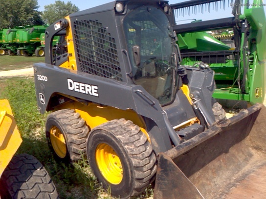 2010 John Deere 320D