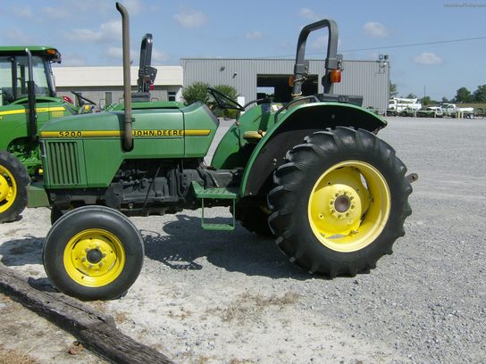 1996 John Deere 5200
