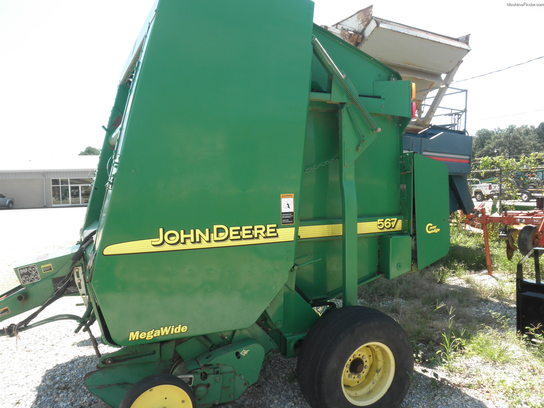 2004 John Deere 567