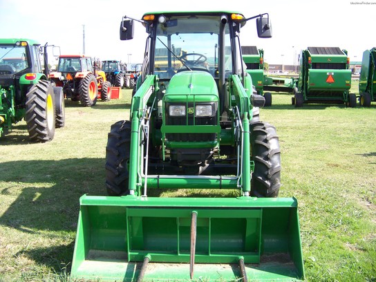 2010 John Deere 5101E