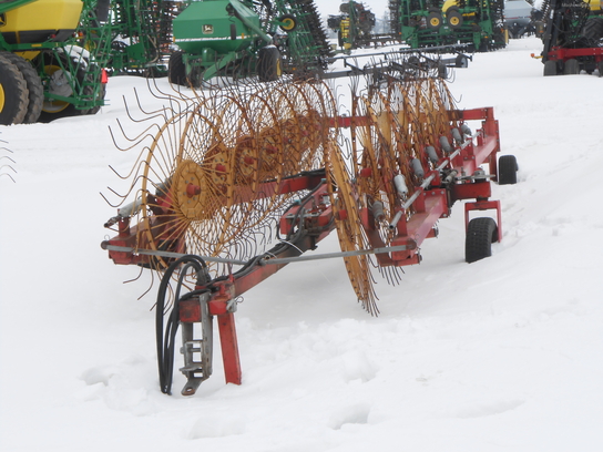  Tonutti 14 Wheel V- Rake