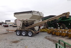 2012 Unverferth 3750 BULK SEED TENDER