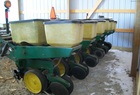  John Deere 7000