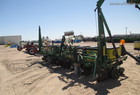 2001 John Deere 1700