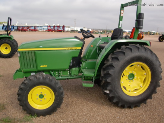2012 John Deere 4005