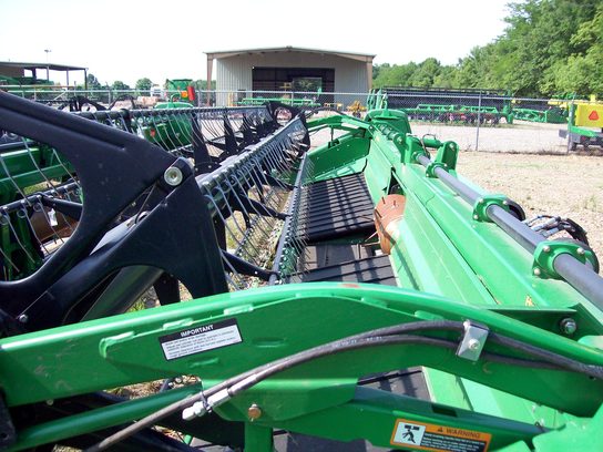 2011 John Deere 630D