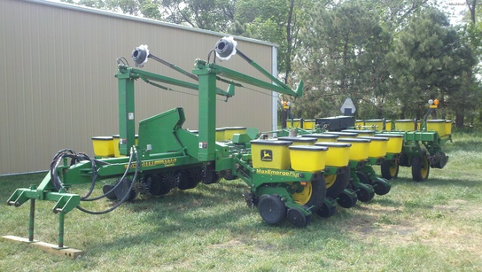 1999 John Deere 1770
