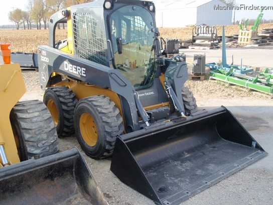 2011 John Deere 320D