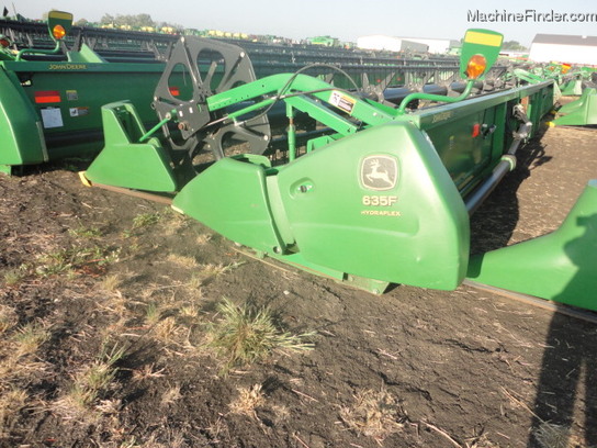  John Deere 635F
