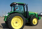 2011 John Deere 8235R