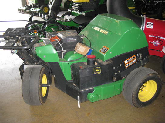 2002 John Deere AERCORE 800