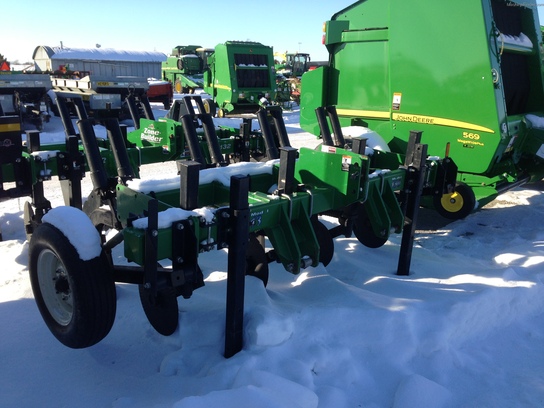 2006 Unverferth Zone Builder 130