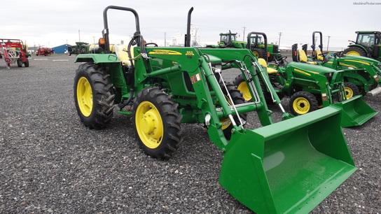2013 John Deere 5045E & Loader