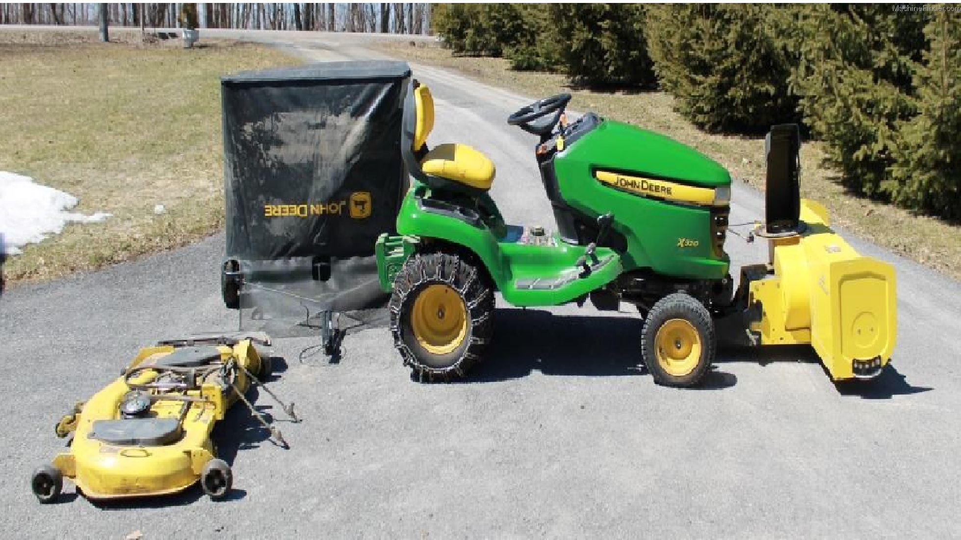 2007 John Deere X320 Lawn & Garden and Commercial Mowing John Deere