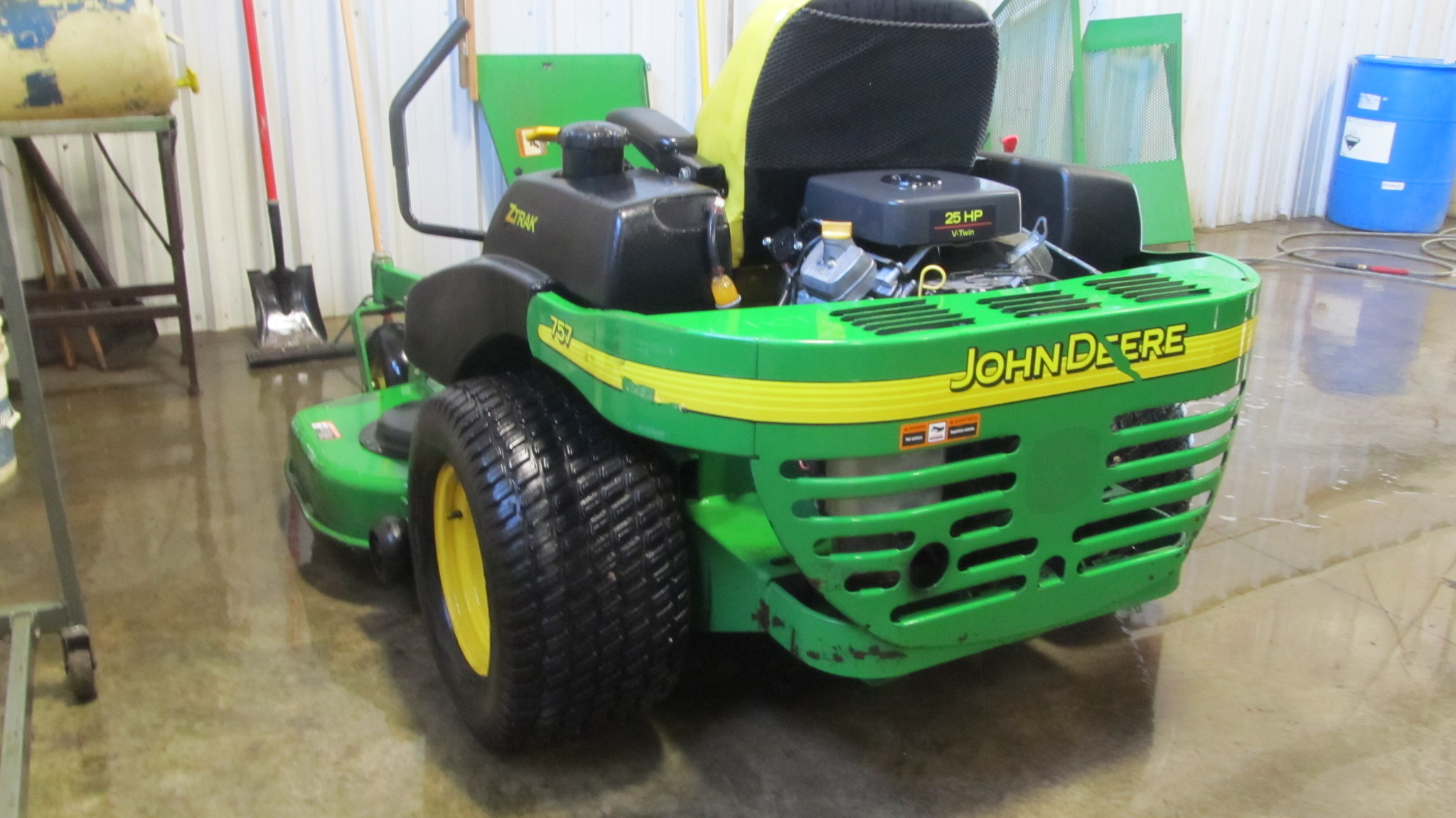 John Deere 757 ZeroTurn Mowers for Sale [48793]