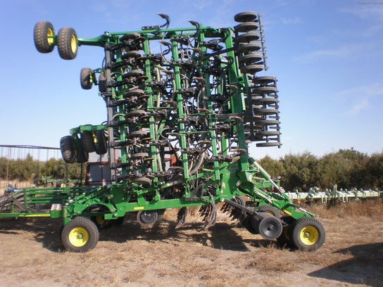 2012 John Deere 1835
