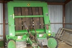 1998 John Deere 566