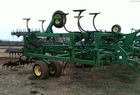 2003 John Deere 2400