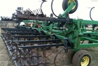 2003 John Deere 2400