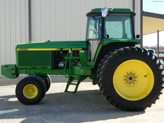 1992 John Deere 4560
