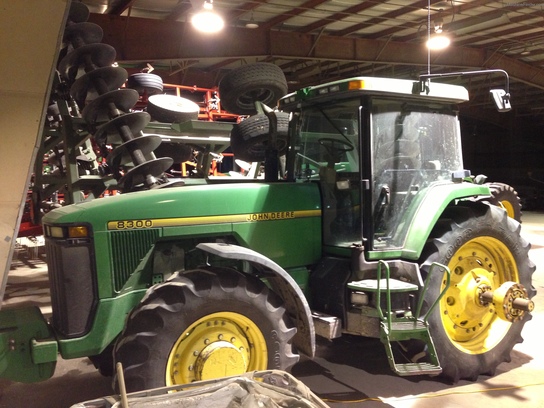 1995 John Deere 8300
