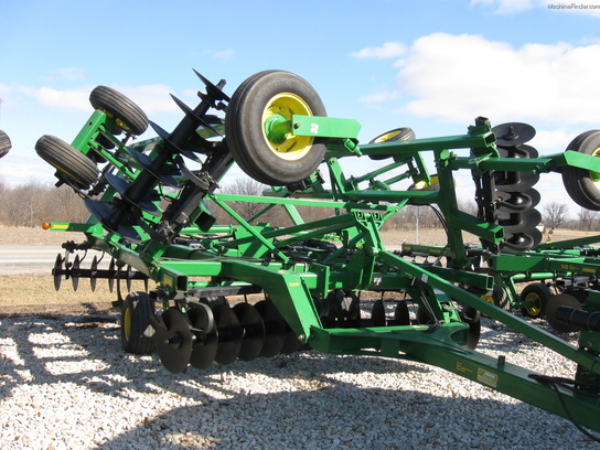 2008 John Deere 512