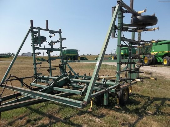  John Deere 1000