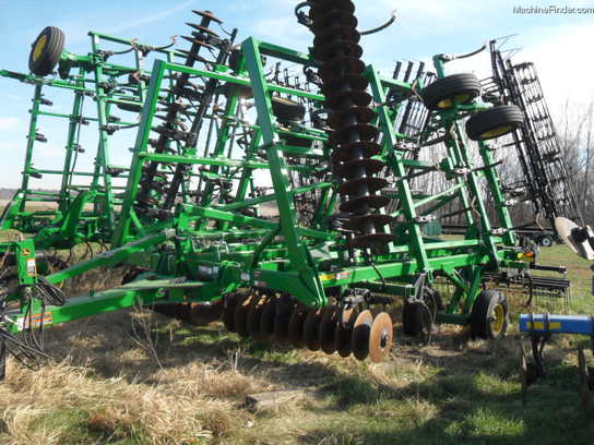 2012 John Deere 2310