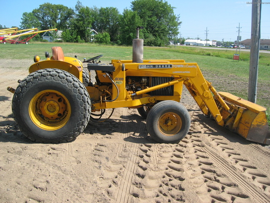  John Deere 300