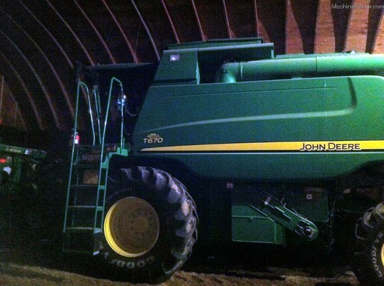 2009 John Deere T670