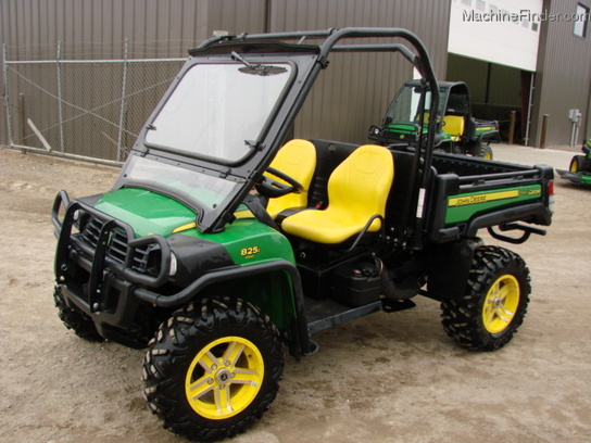 2011 John Deere 825I
