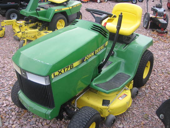 1996 John Deere LX176